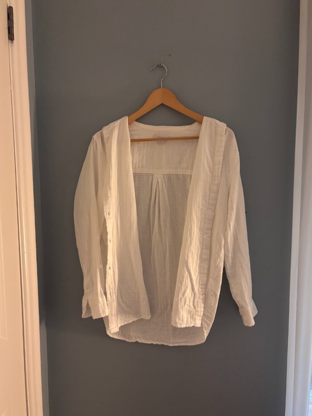 Aritzia Little Moon Linen Long Sleeve